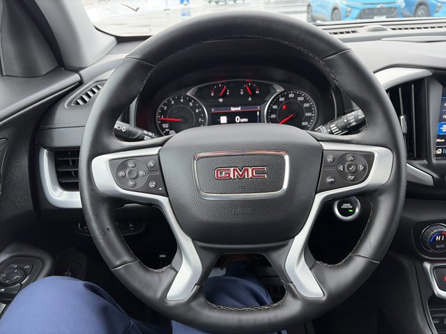 Used 2024 GMC Terrain SLT w/ Infotainment Package II image 18