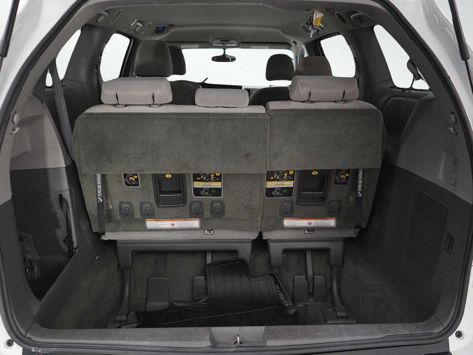 Used 2017 Toyota Sienna LE image 11