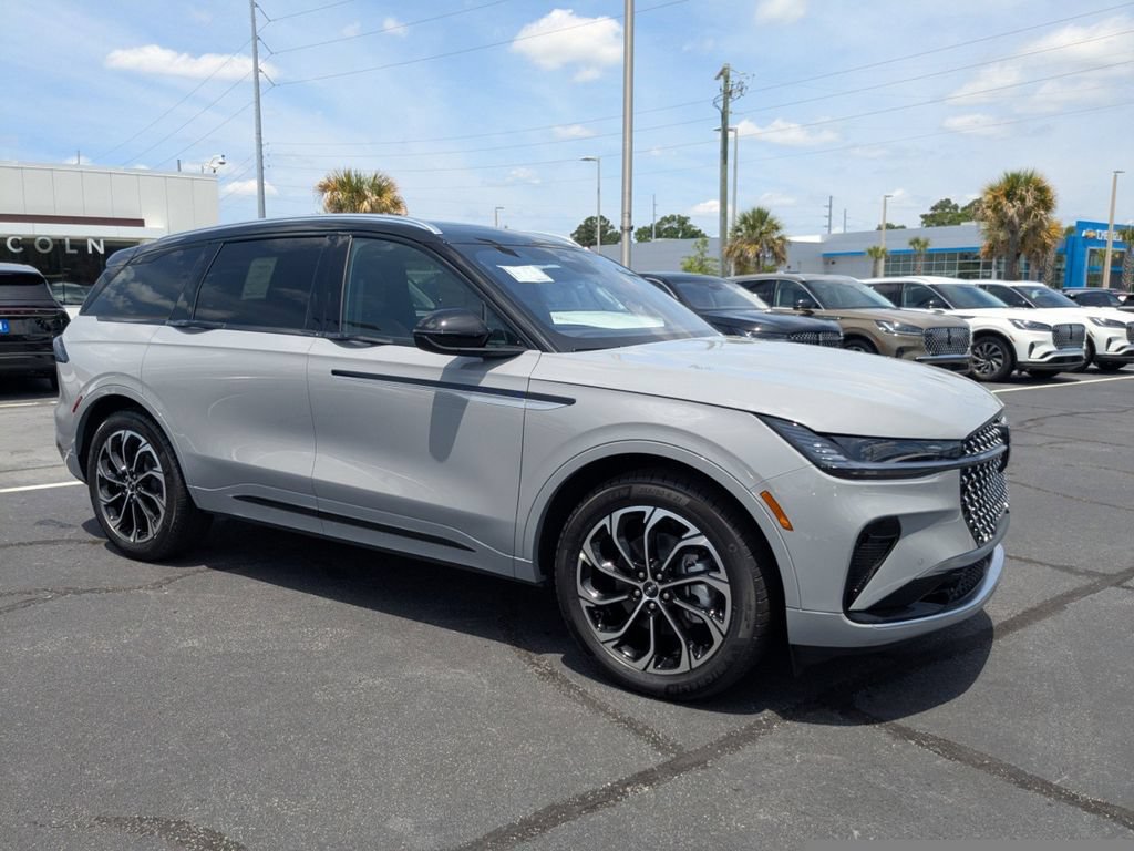 New 2026 Lincoln Nautilus Reserve AWD/4WD image 2