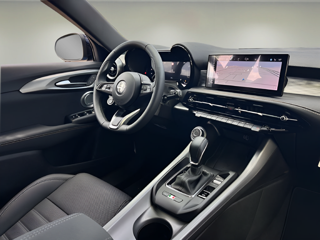 New 2026 Alfa Romeo Tonale w/ Black Premium Package AWD/4WD image 9
