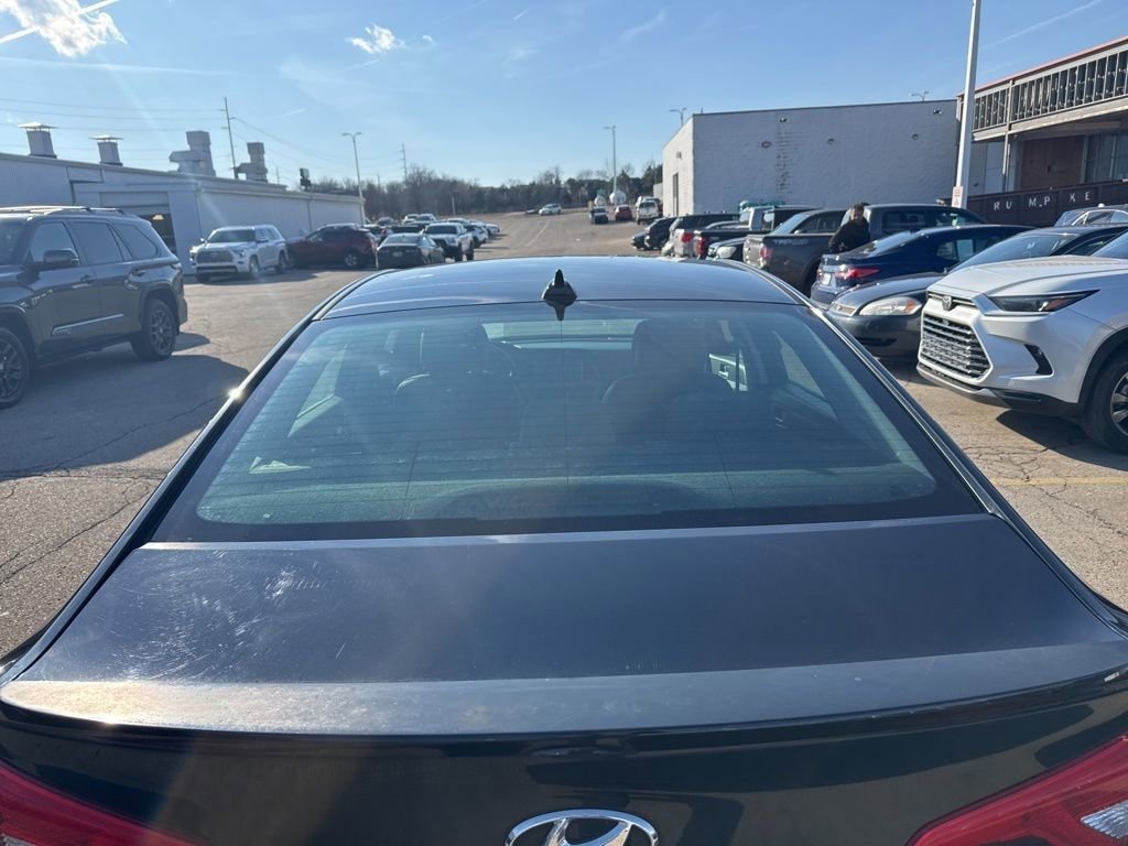 Used 2016 Hyundai Sonata Sport w/ Option Group 02 image 5