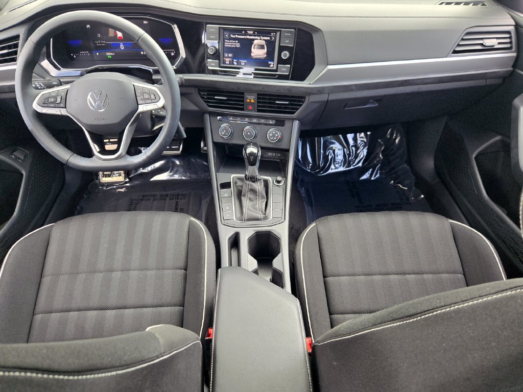 Certified 2024 Volkswagen Jetta Sport FWD image 13