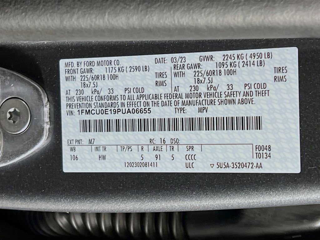 Used 2023 Ford Escape SE image 32