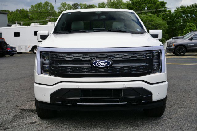 Used 2024 Ford F150 Lightning Platinum AWD/4WD image 5