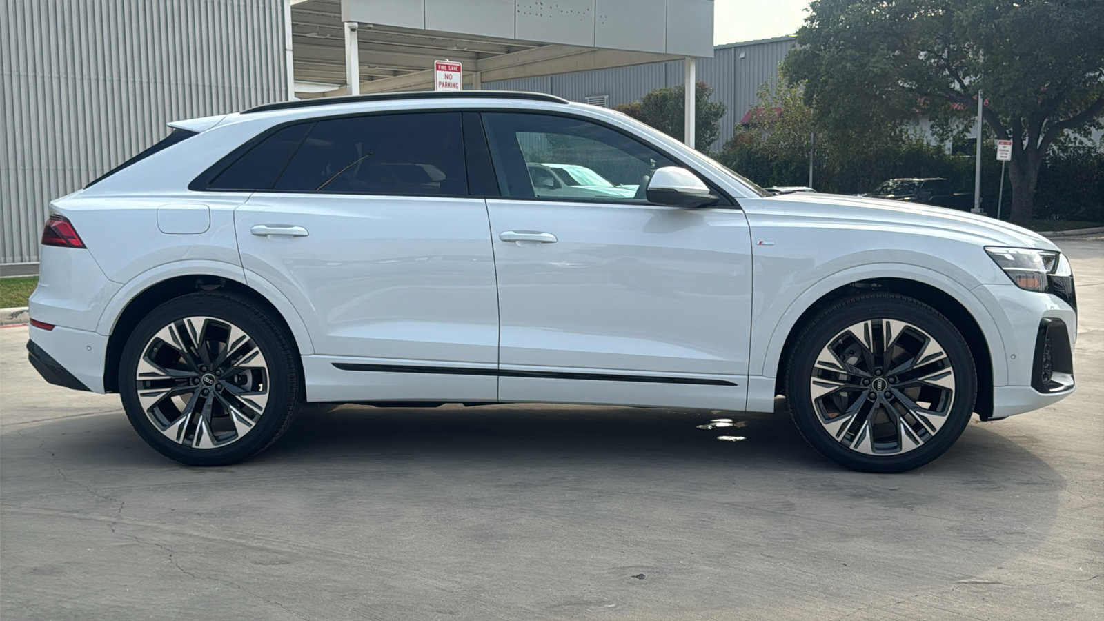 New 2026 Audi Q8 Premium Plus image 8