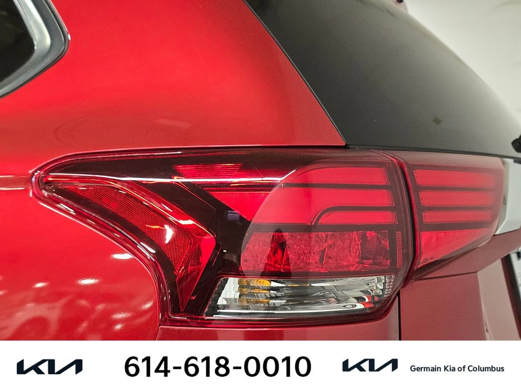 Used 2016 Mitsubishi Outlander SE image 16