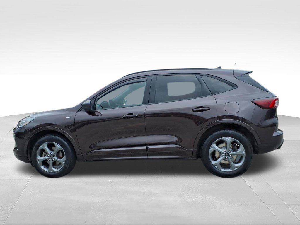 Used 2023 Ford Escape ST-Line w/ Tech Pack #1 AWD/4WD image 9