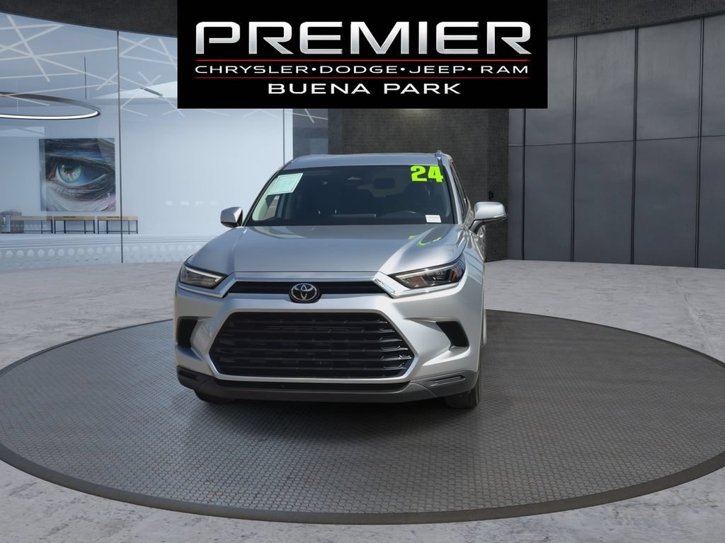 Used 2024 Toyota Grand Highlander AWD Hybrid image 3