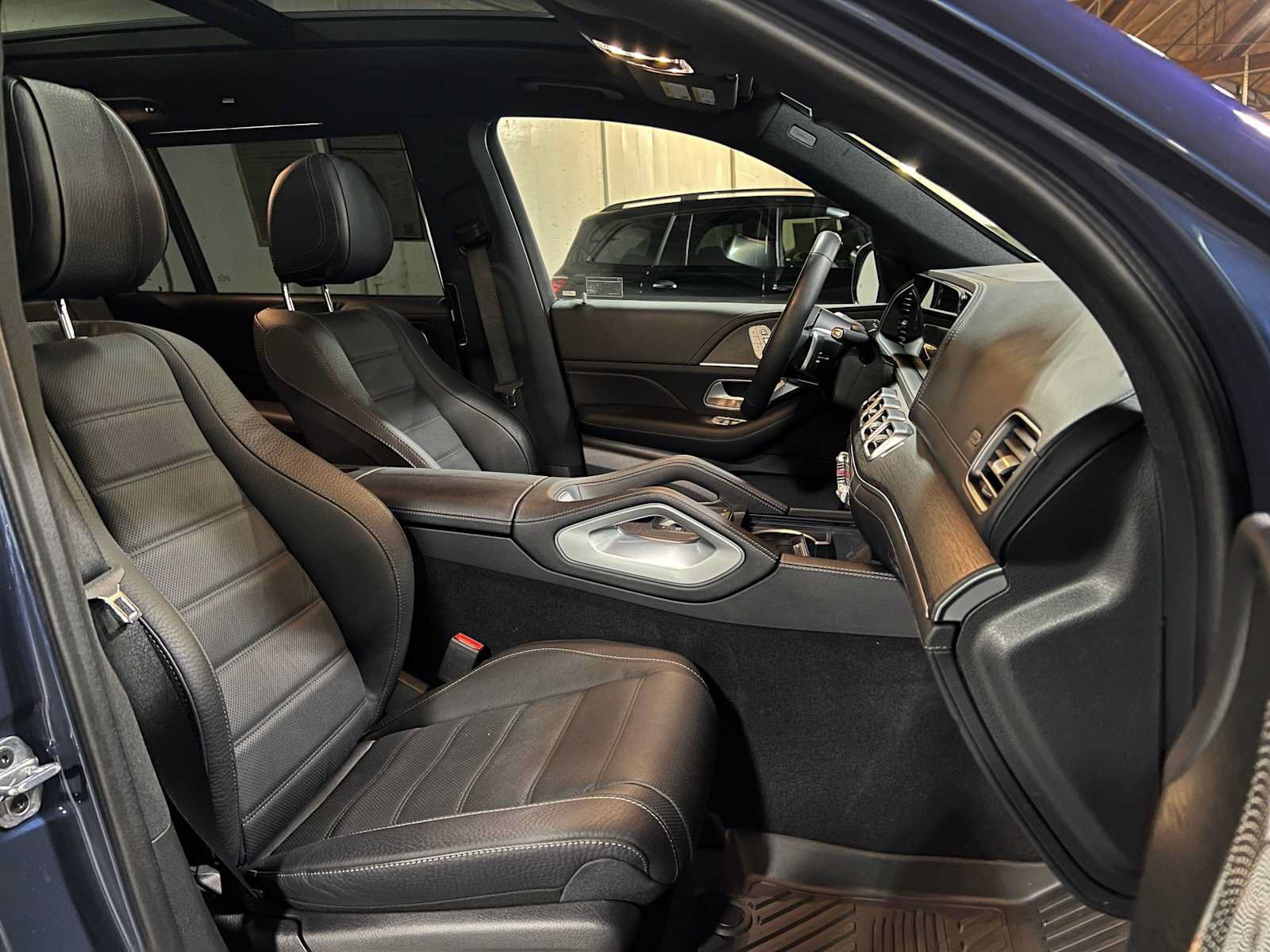 Certified 2025 Mercedes-Benz GLS 450 4MATIC image 12