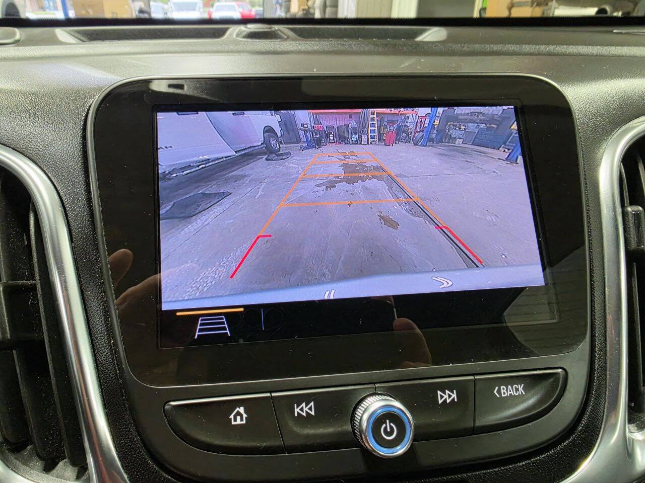 Used 2021 Chevrolet Equinox Premier w/ LPO, Floor Liner Package AWD/4WD image 38