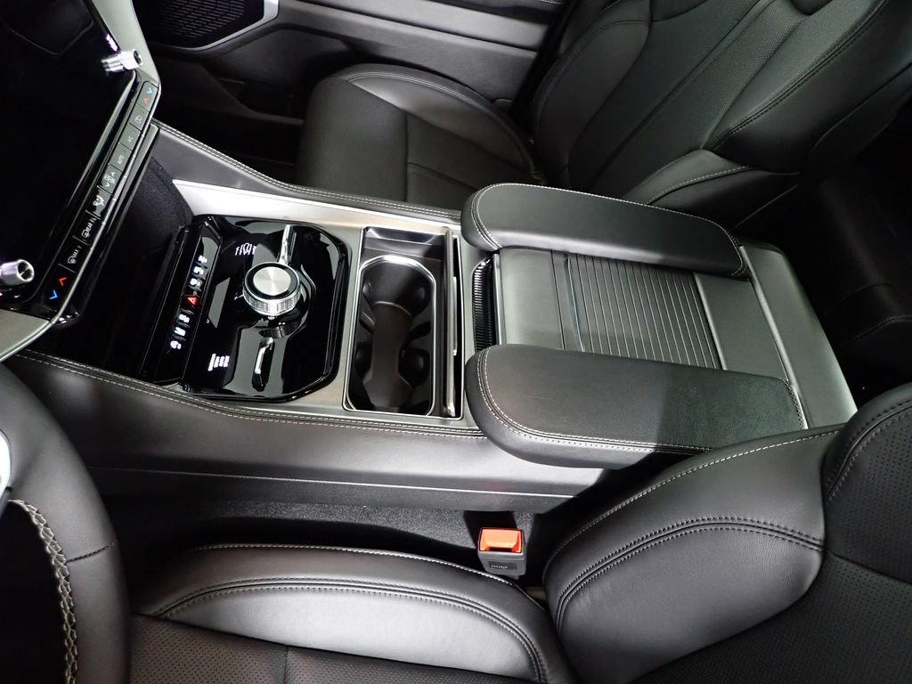 New 2026 Jeep Grand Wagoneer Limited AWD/4WD image 36