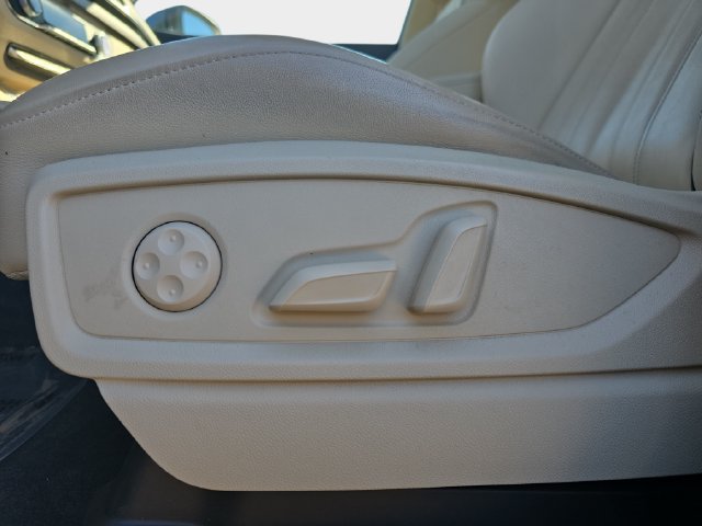 Used 2024 Audi Q5 2.0T Premium AWD/4WD image 31