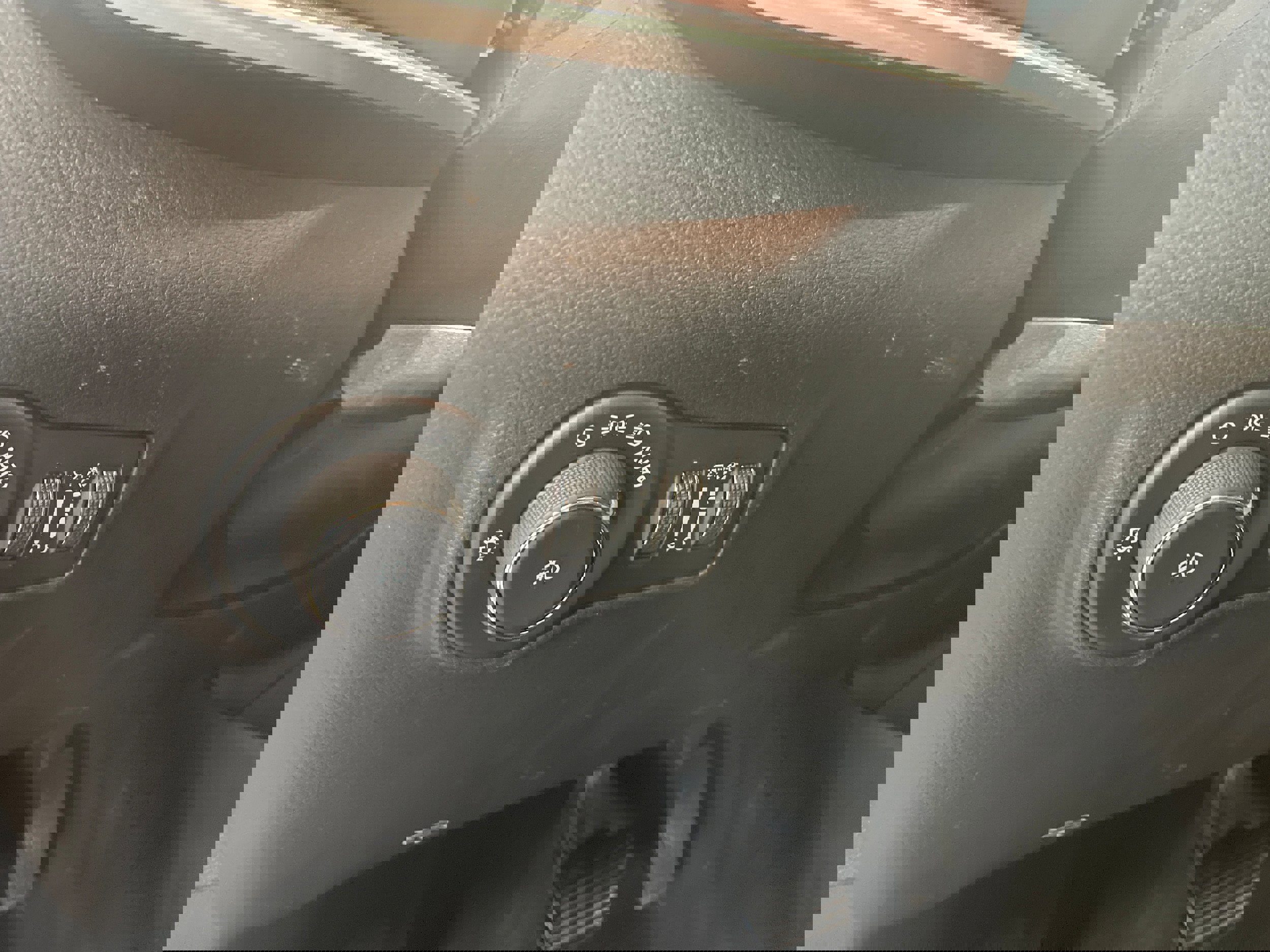Used 2024 Jeep Compass Limited image 14