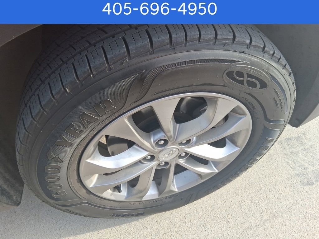 Used 2020 Hyundai Santa Fe SE w/ Cargo Package image 11