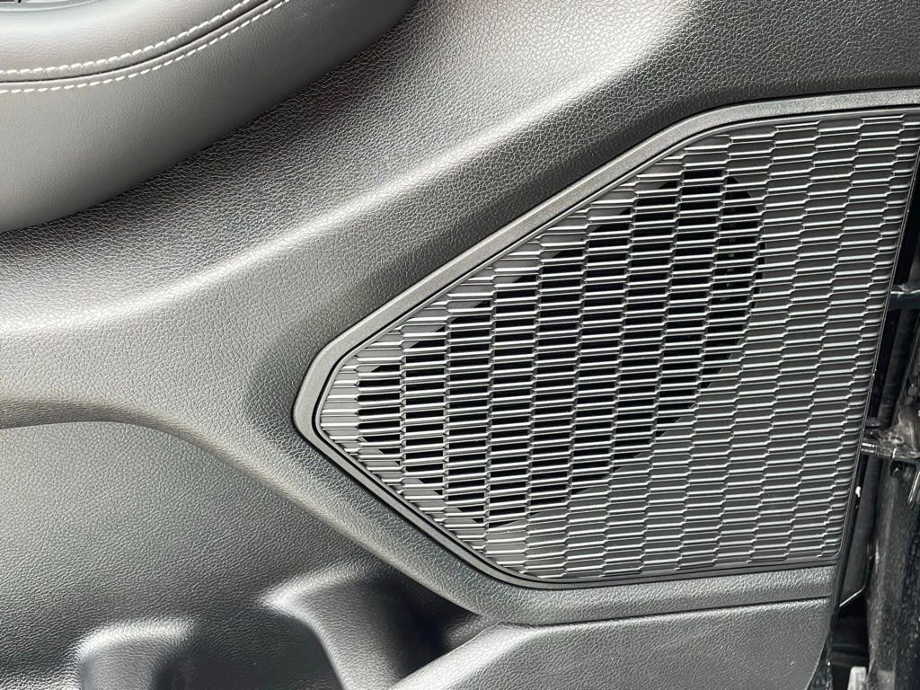 New 2025 Jeep Grand Cherokee Altitude image 36