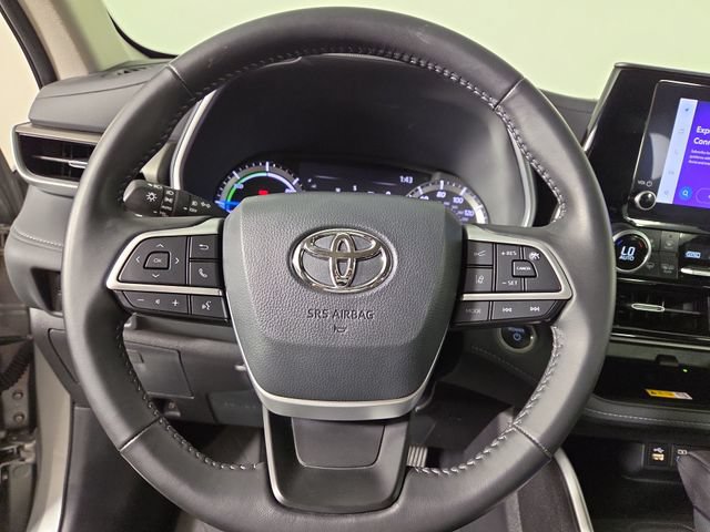 Used 2024 Toyota Highlander XLE AWD/4WD image 22
