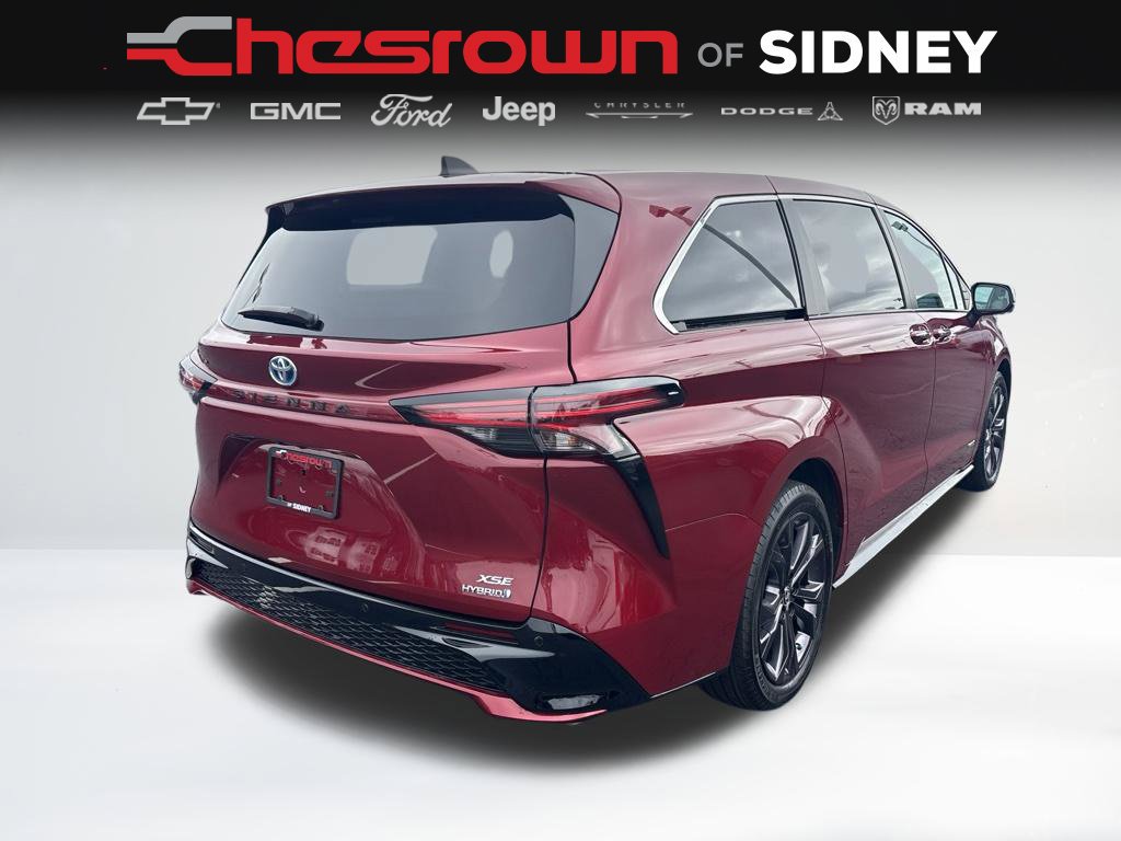 Used 2021 Toyota Sienna XSE FWD image 5