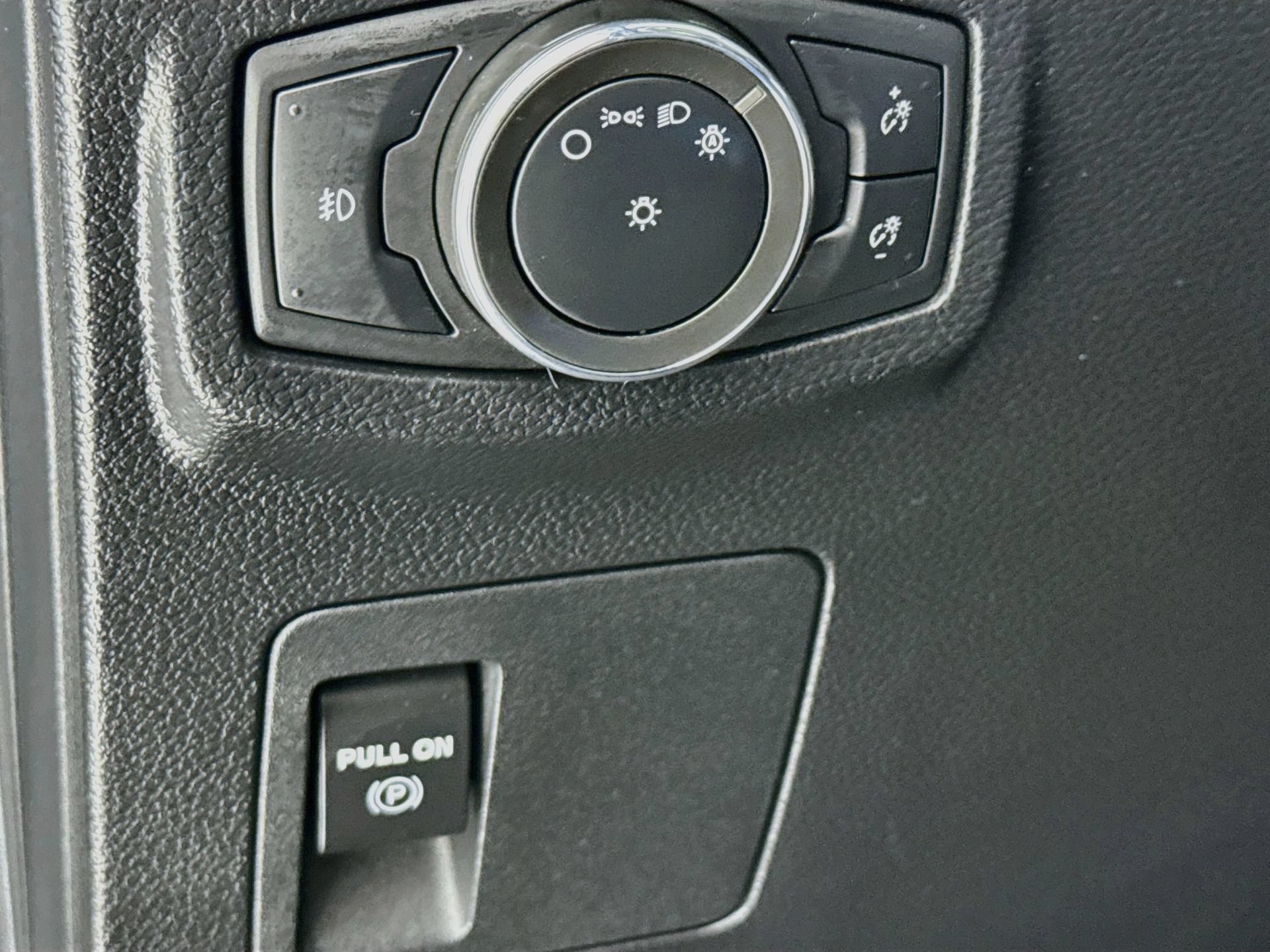 Used 2021 Ford Expedition Max XLT RWD image 11