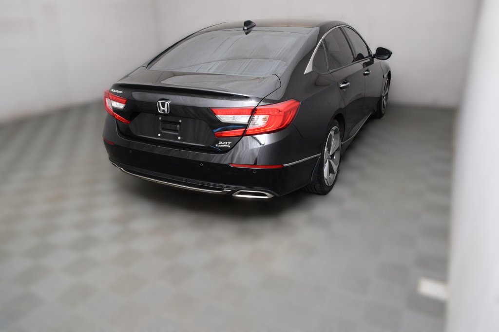 Used 2018 Honda Accord Touring image 5