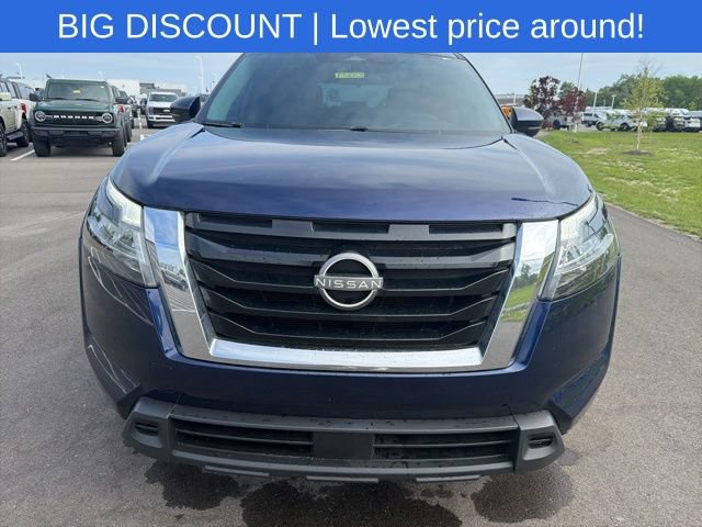 Used 2022 Nissan Pathfinder SV FWD image 3