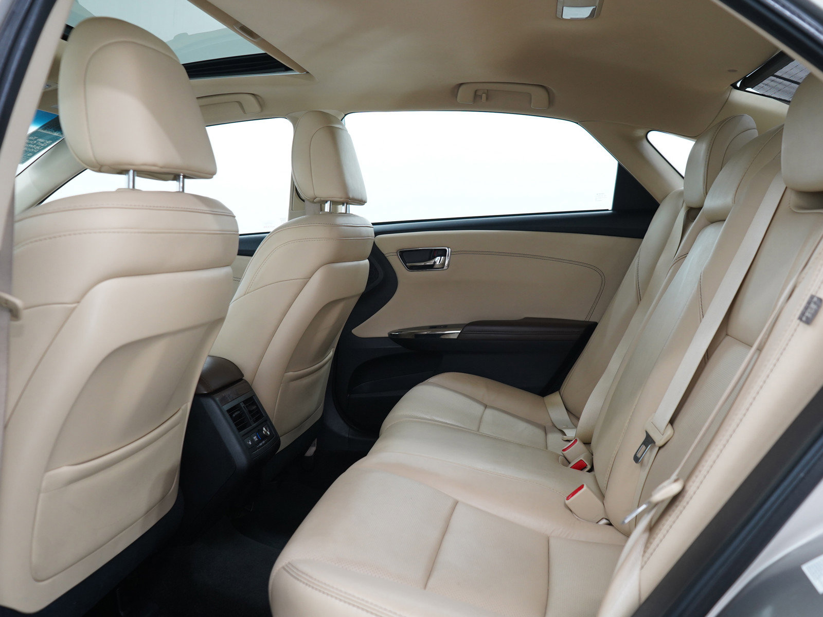 Used 2013 Toyota Avalon Limited FWD image 19