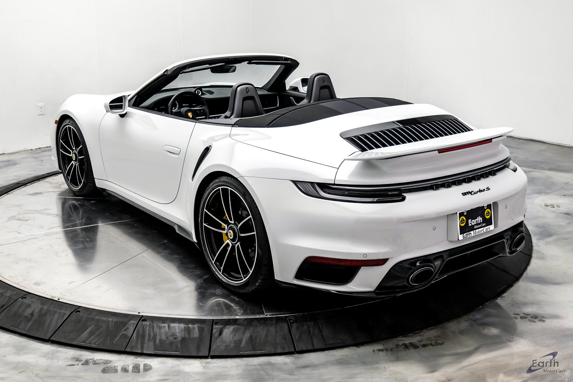 Used 2024 Porsche 911 Turbo S AWD/4WD image 14