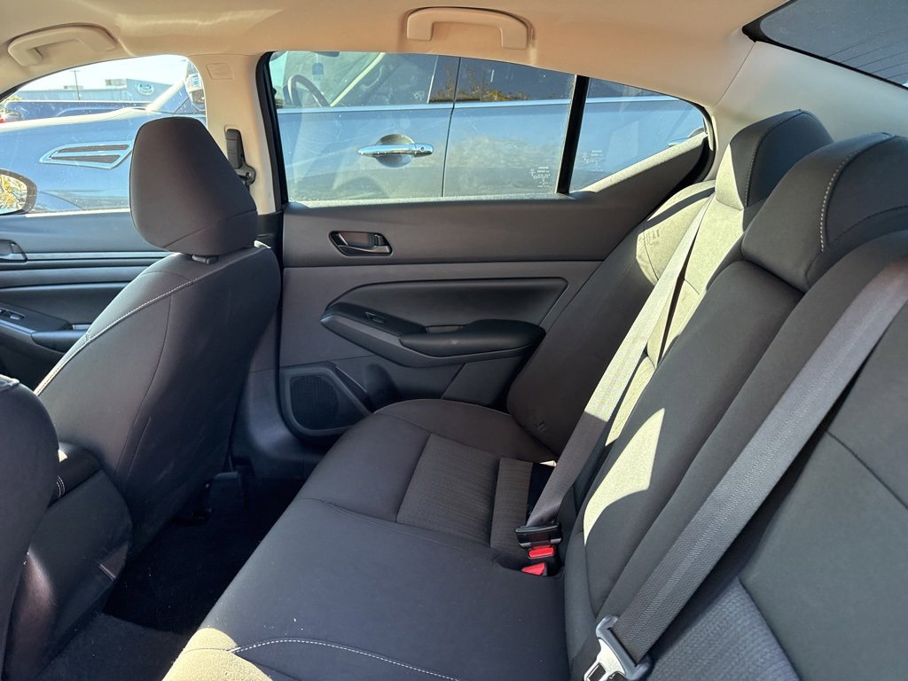 Used 2025 Nissan Altima 2.5 S image 11