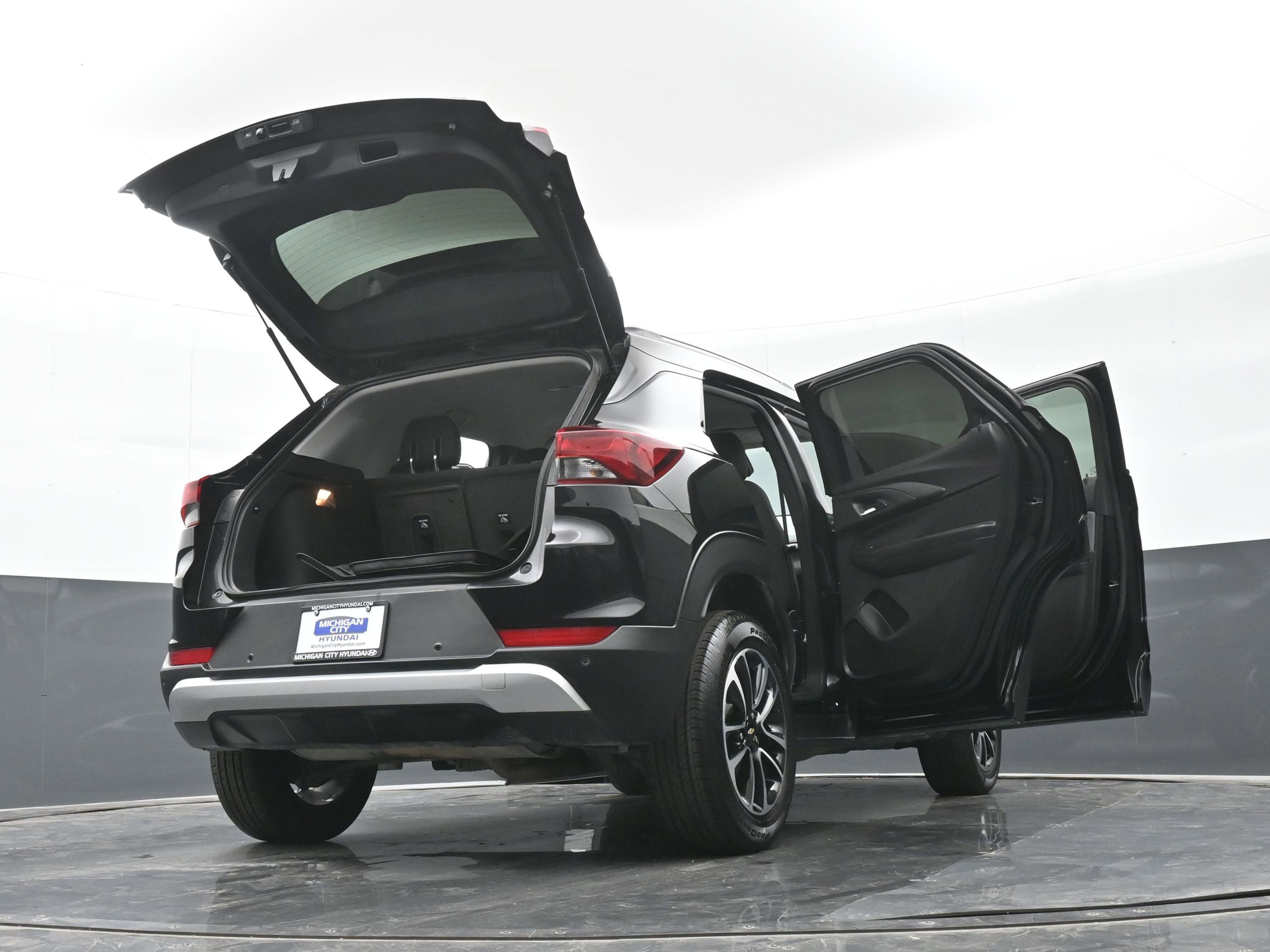 Used 2024 Chevrolet TrailBlazer LT w/ LT Cold Weather Package image 49