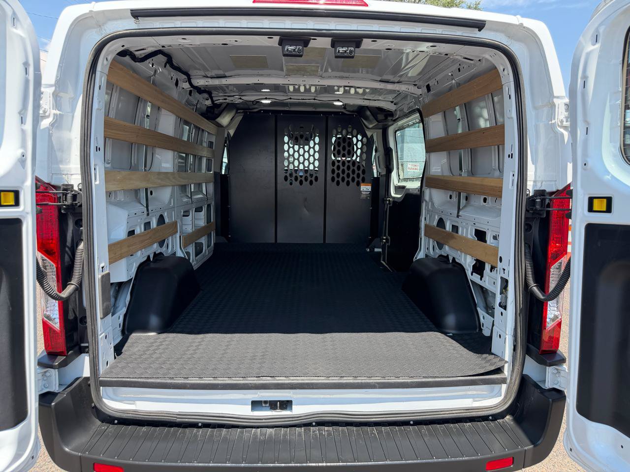 Used 2025 Ford Transit 250 Low Roof w/ Exterior Upgrade Package RWD image 25