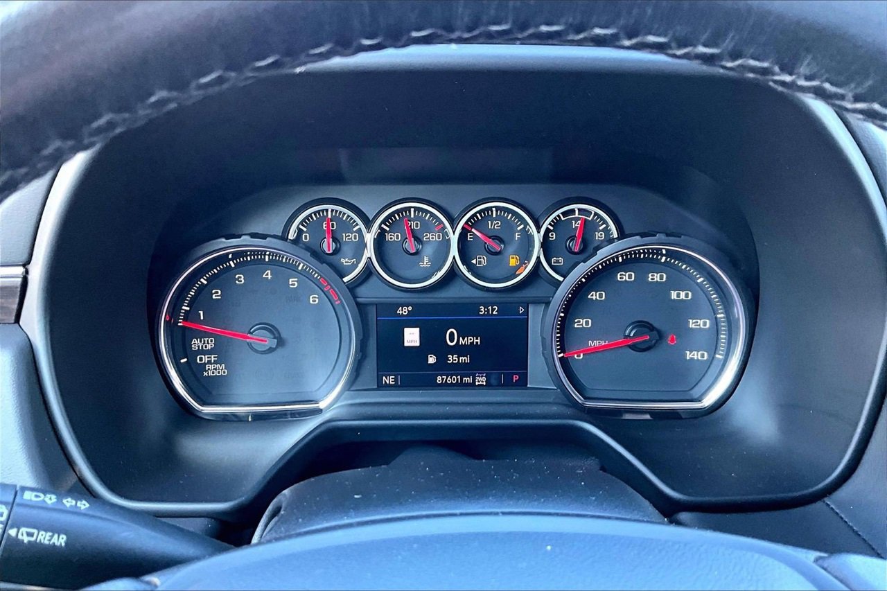 Used 2021 Chevrolet Tahoe Z71 w/ Rear Media and Nav Package image 9