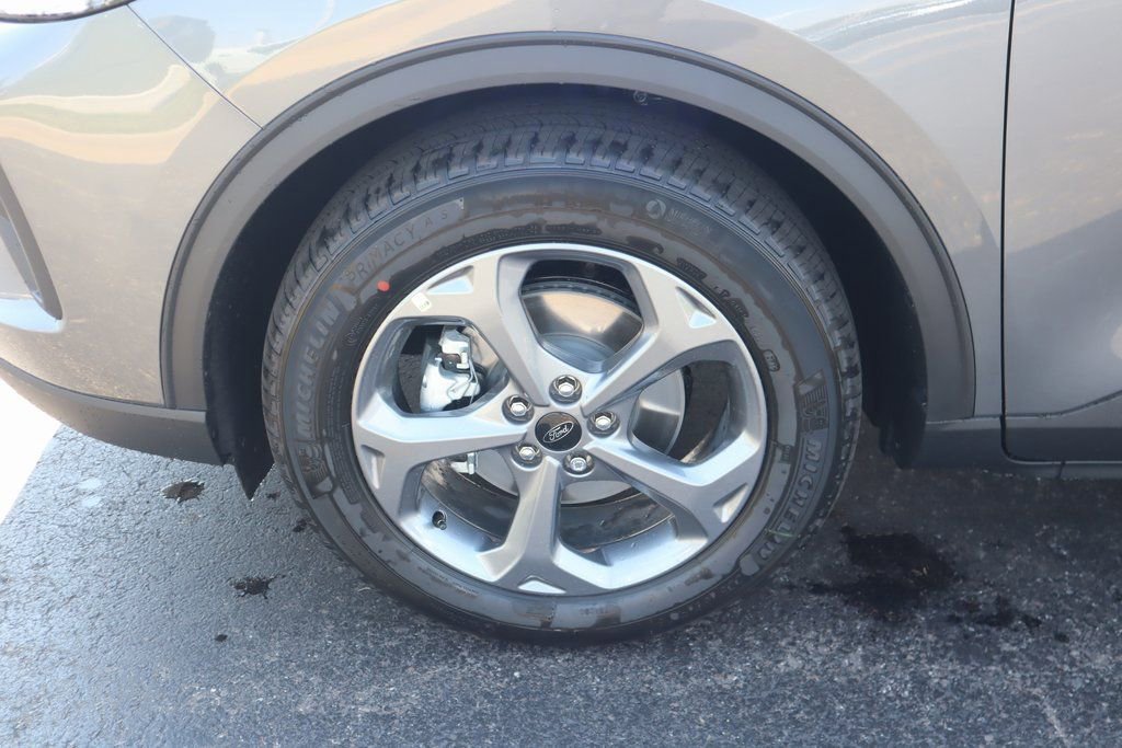 New 2026 Ford Escape ST-Line w/ Tech Pack #1 image 18