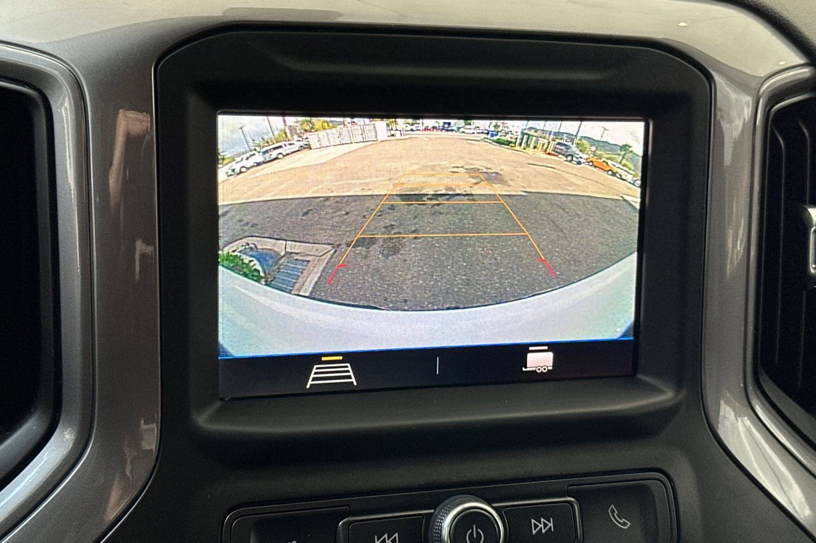 Used 2021 Chevrolet Silverado 1500 Custom image 17