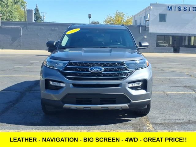 Used 2023 Ford Explorer XLT w/ Equipment Group 202A image 2