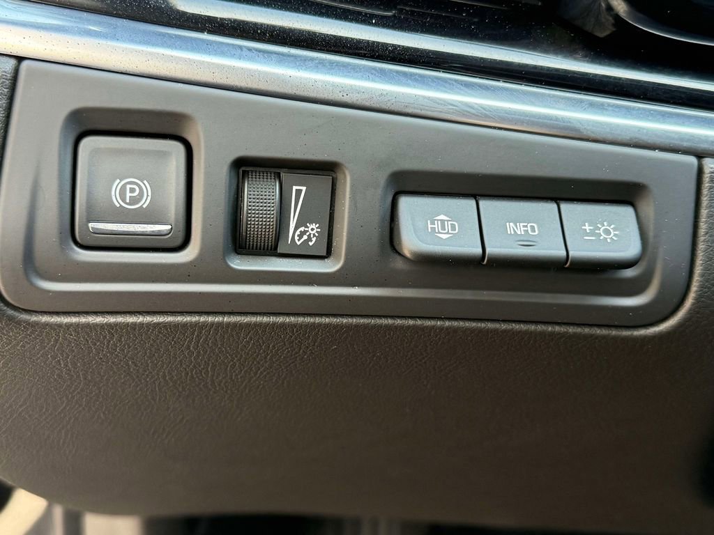 Used 2023 Cadillac XT6 Sport w/ Platinum Package image 30