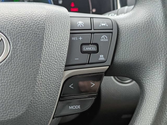 Used 2025 Toyota Camry LE FWD image 23