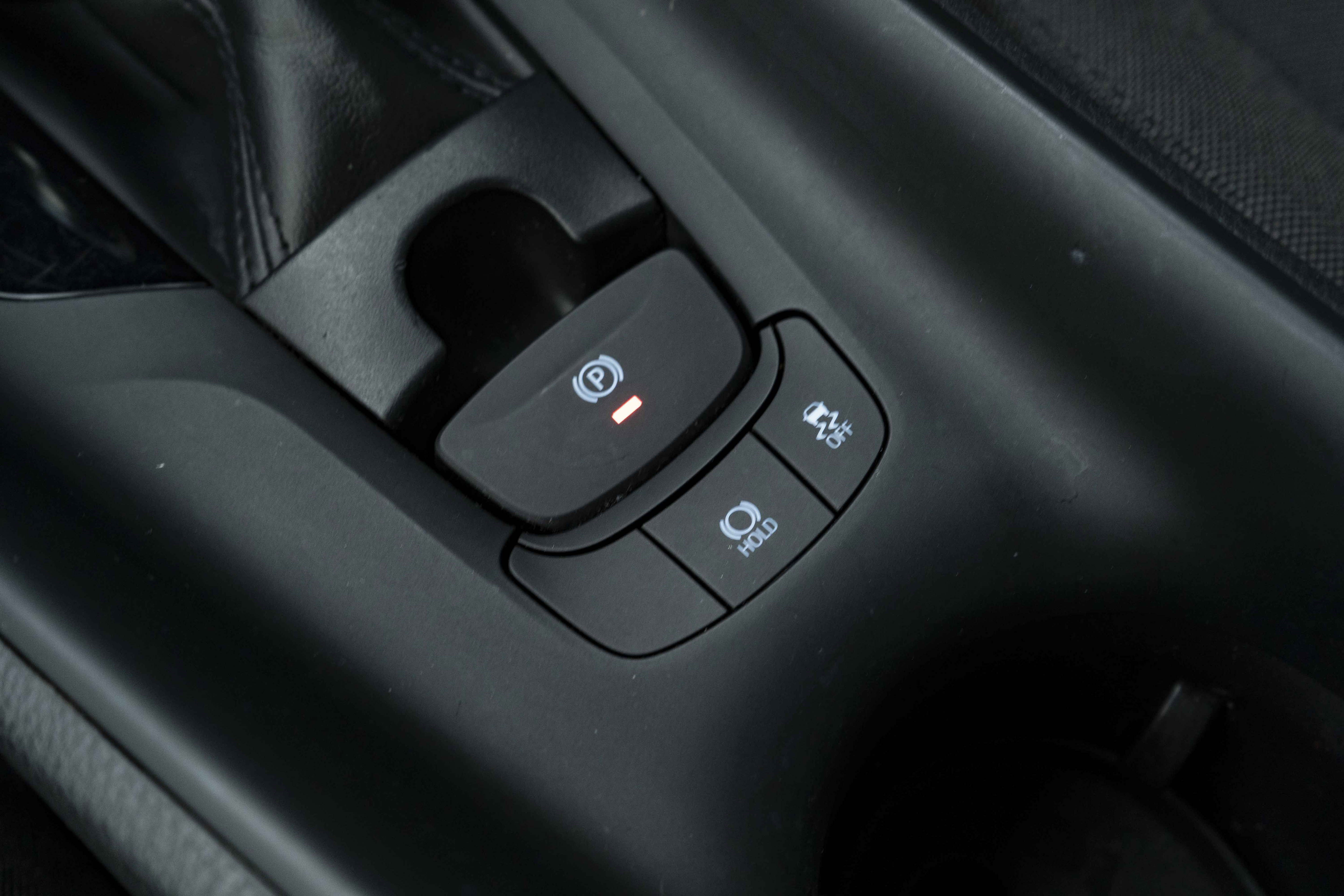 Used 2020 Toyota C-HR LE FWD image 24