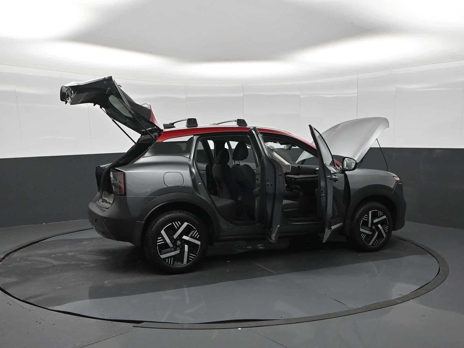 Used 2026 Nissan Kicks SV w/ Interior Electronics Package FWD image 28