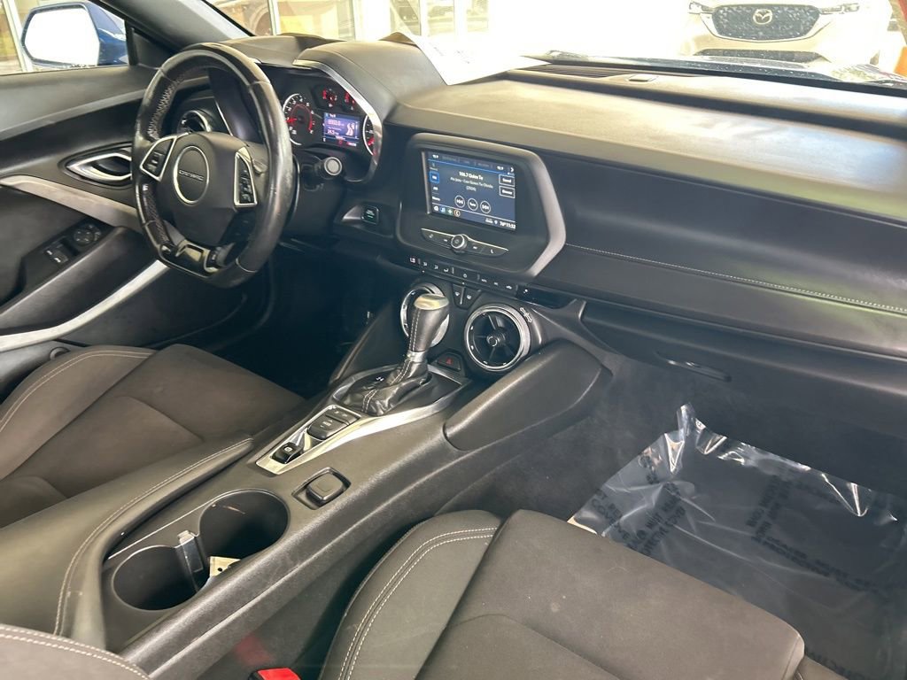 Used 2019 Chevrolet Camaro LT image 18