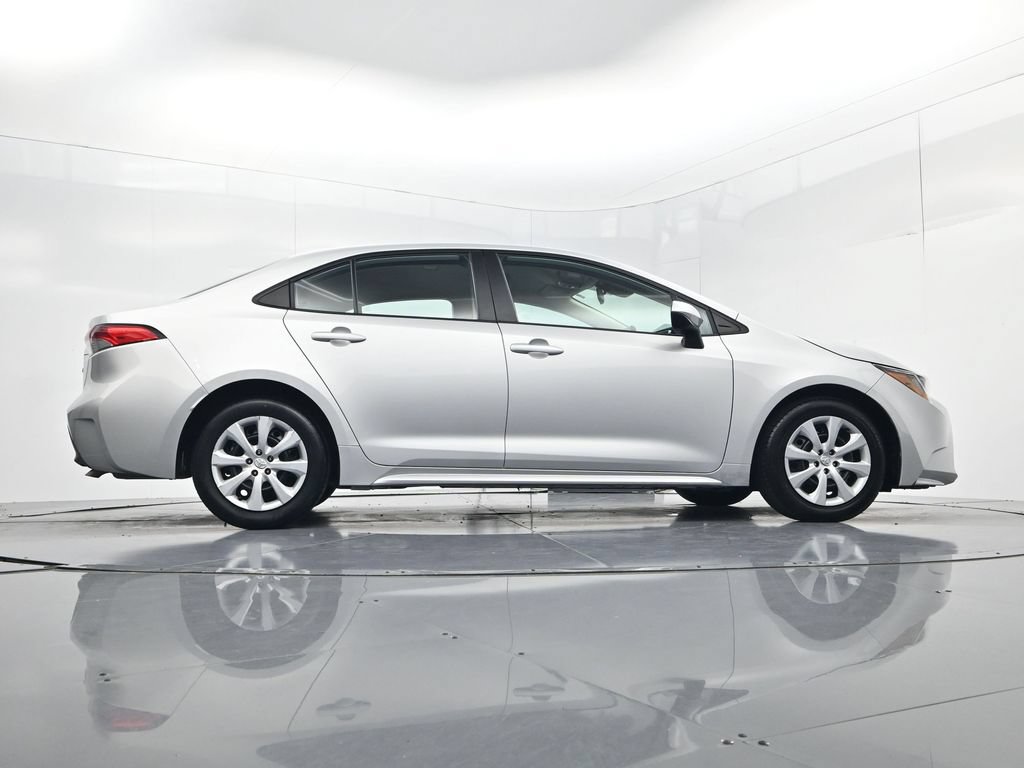 Used 2023 Toyota Corolla LE FWD image 40