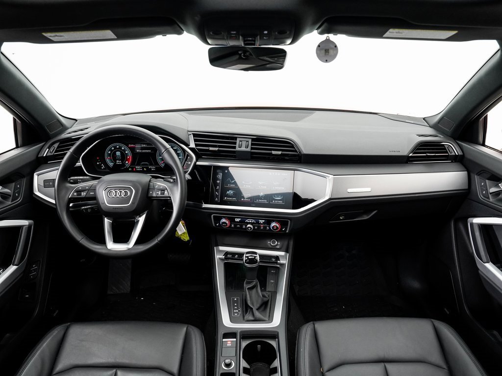 Used 2023 Audi Q3 2.0T Premium Plus w/ Premium Plus Package image 19