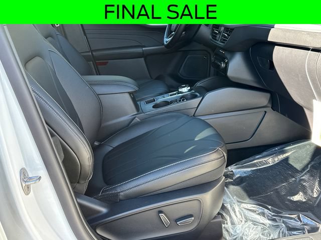 New 2025 Ford Escape SE w/ PHEV Premium Package FWD image 13