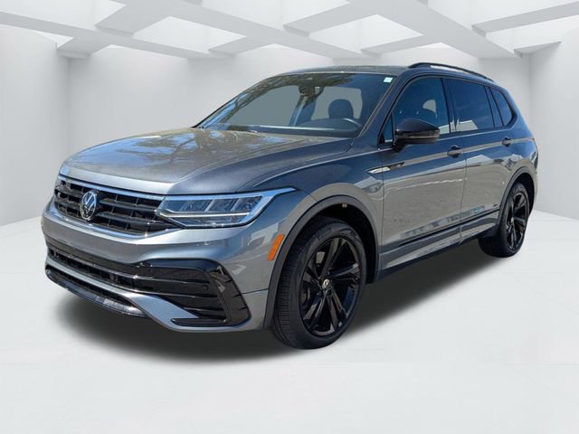 Used 2024 Volkswagen Tiguan SE R-Line image 10