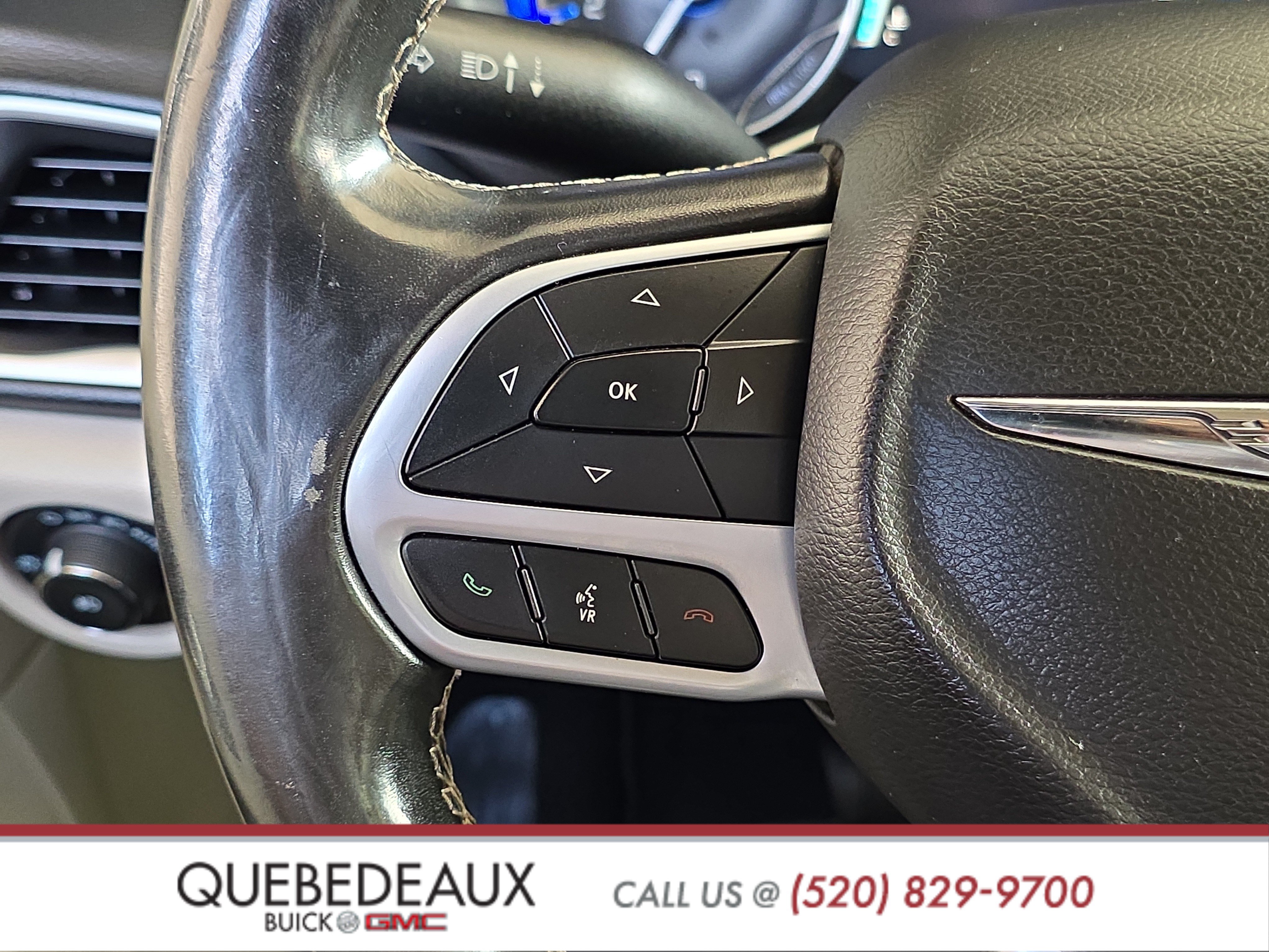 Used 2021 Chrysler Pacifica Touring-L FWD image 14