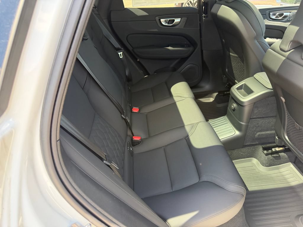 New 2026 Volvo XC60 T8 Plus w/ Protection Package Premier AWD/4WD image 11