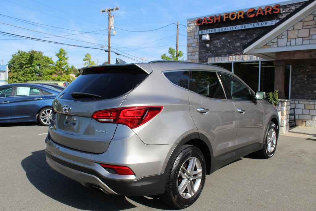 Used 2017 Hyundai Santa Fe Sport w/ 2.4L Value Package 06 FWD image 5
