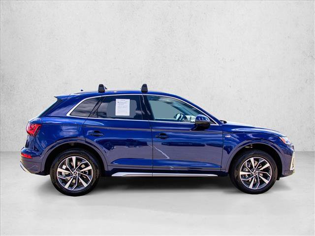 Used 2023 Audi Q5 2.0T Premium w/ Convenience Package AWD/4WD image 4