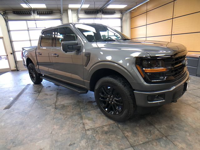New 2026 Ford F150 XLT w/ Equipment Group 302A MID