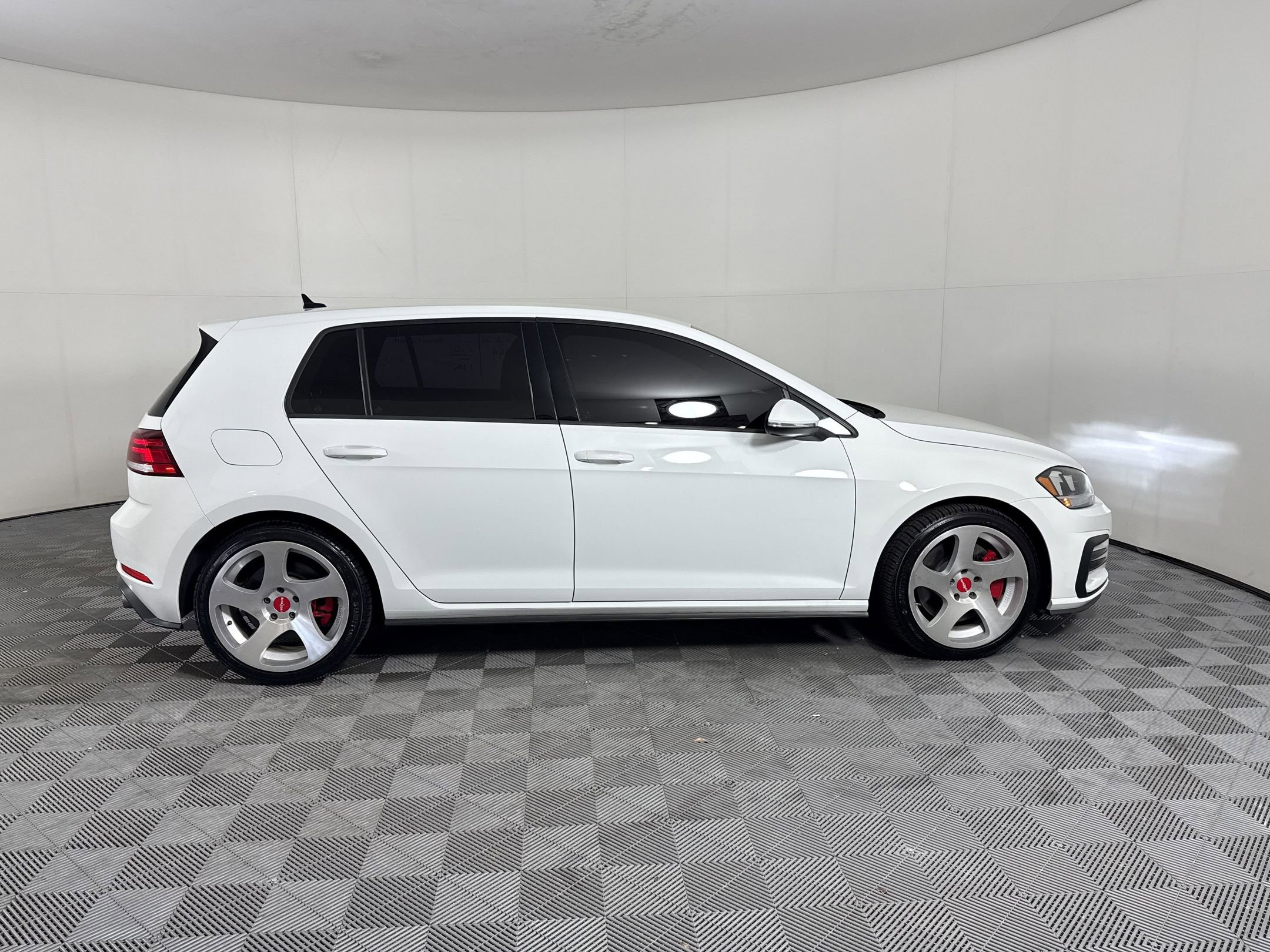 Used 2020 Volkswagen GTI S FWD image 9