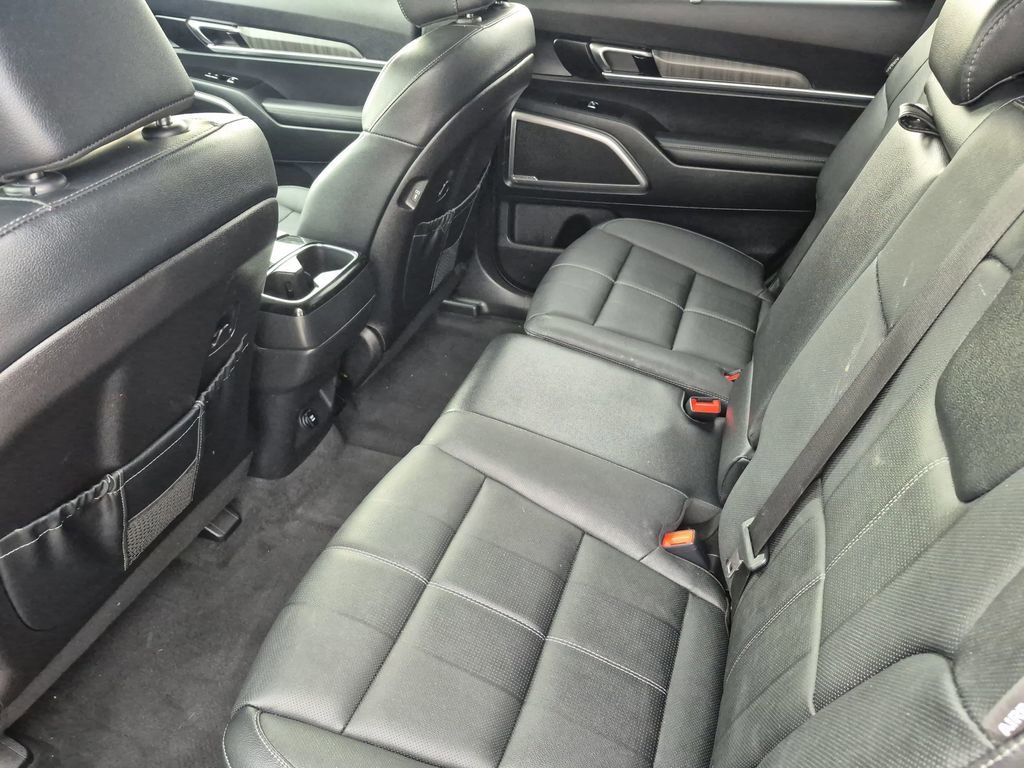Certified 2025 Kia Telluride EX image 15
