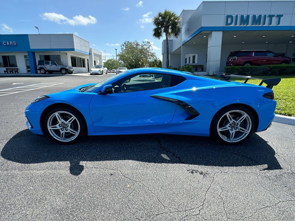 Used 2023 Chevrolet Corvette Stingray Preferred Cpe w/ Body-Color Dual Roof Package RWD image 8